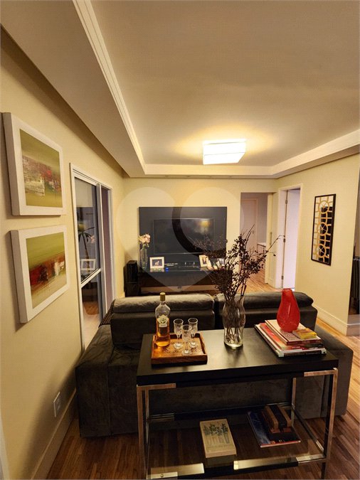 Apartamento à venda com 3 suítes em Vila Suzana, São Paulo, SP