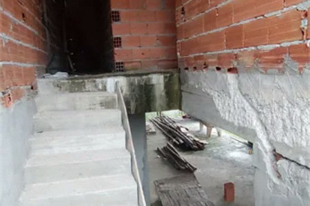 Terreno à venda com 3 quartos, sendo 1 suíte, no condomínio Lago dos Pássaros, Cotia - SP