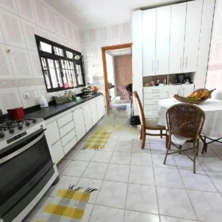 Casa à venda com 5 quartos, sendo 3 suítes, em Jardim Ester, São Paulo, SP