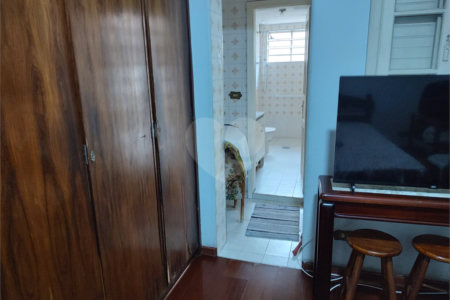 Casa à venda com 3 quartos, sendo 2 suítes, em Vila Nivi, São Paulo, SP
