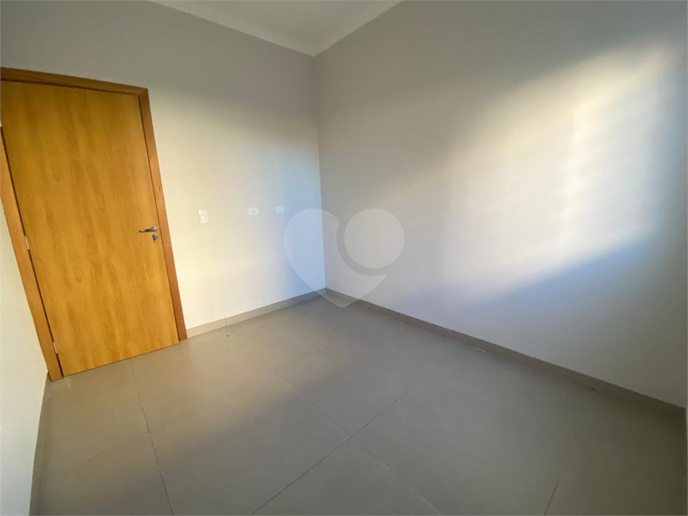 Casa à venda com 3 quartos, sendo 1 suíte, em Ipê, Três Lagoas, MS