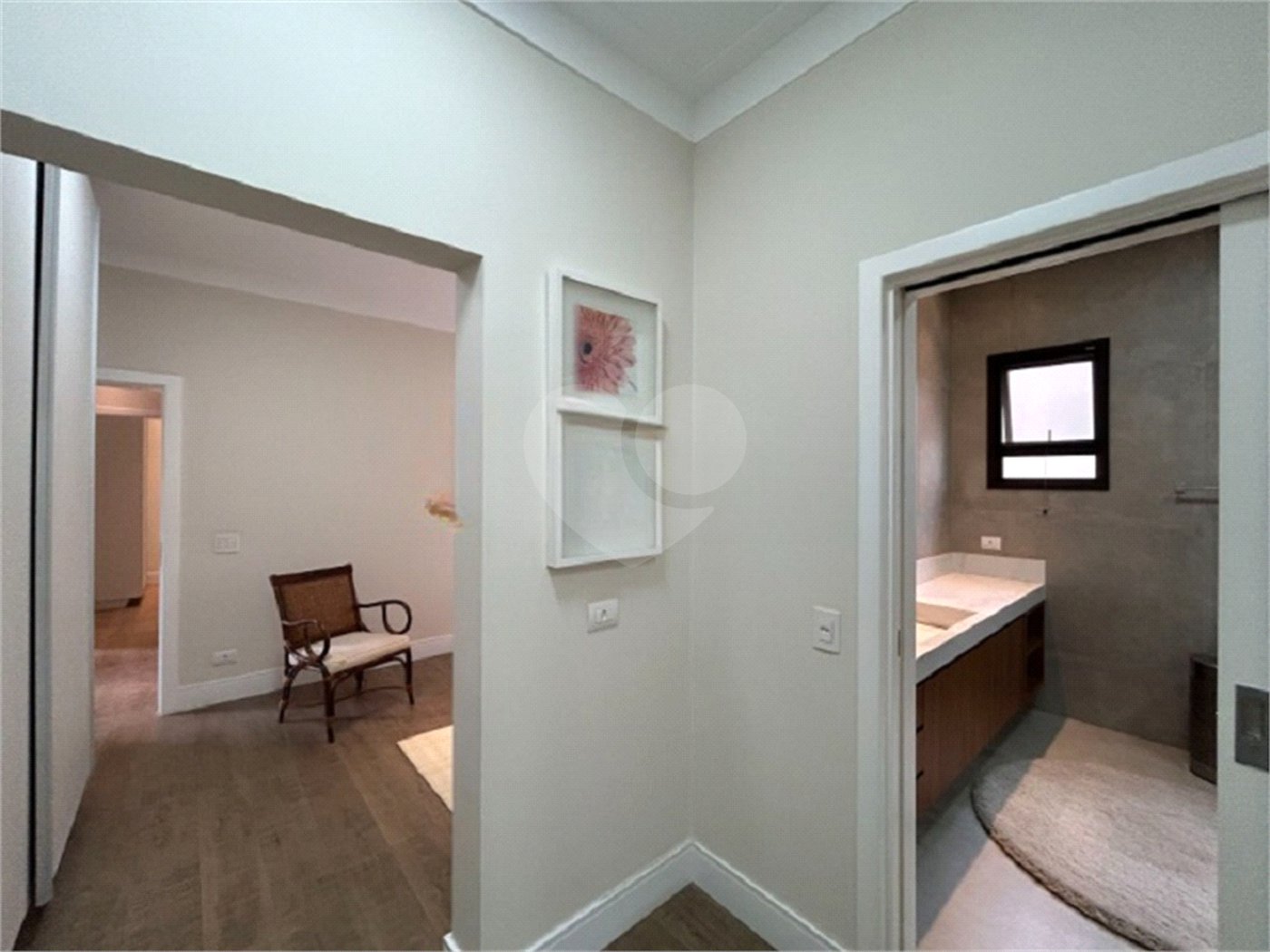 Sobrado à venda com 5 quartos, sendo 3 suítes, em Tremembé, São Paulo, SP