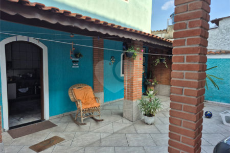 Sobrado à venda com 3 quartos, sendo 1 suíte, em Jardim Modelo, Suzano, SP