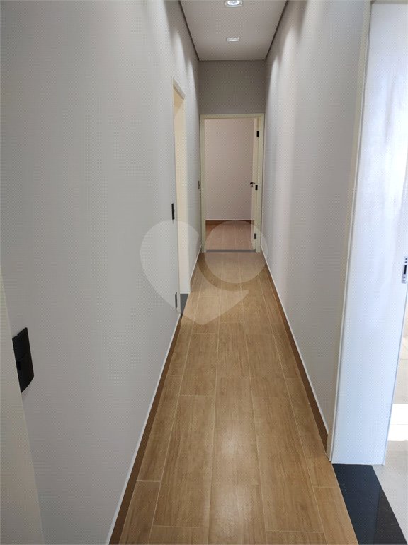 Casa à venda com 3 quartos, sendo 1 suíte,  no condomínio Madre Maria Vilac, Valinhos - SP