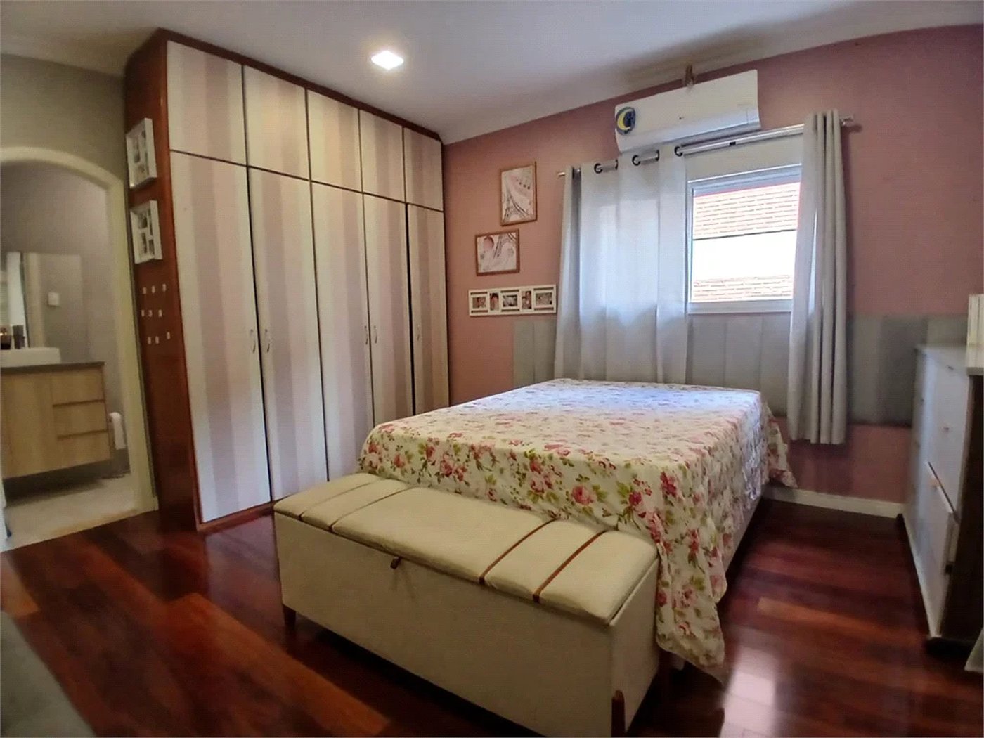 Sobrado à venda com 4 quartos, sendo 2 suítes, em Vila Ida, São Paulo, SP