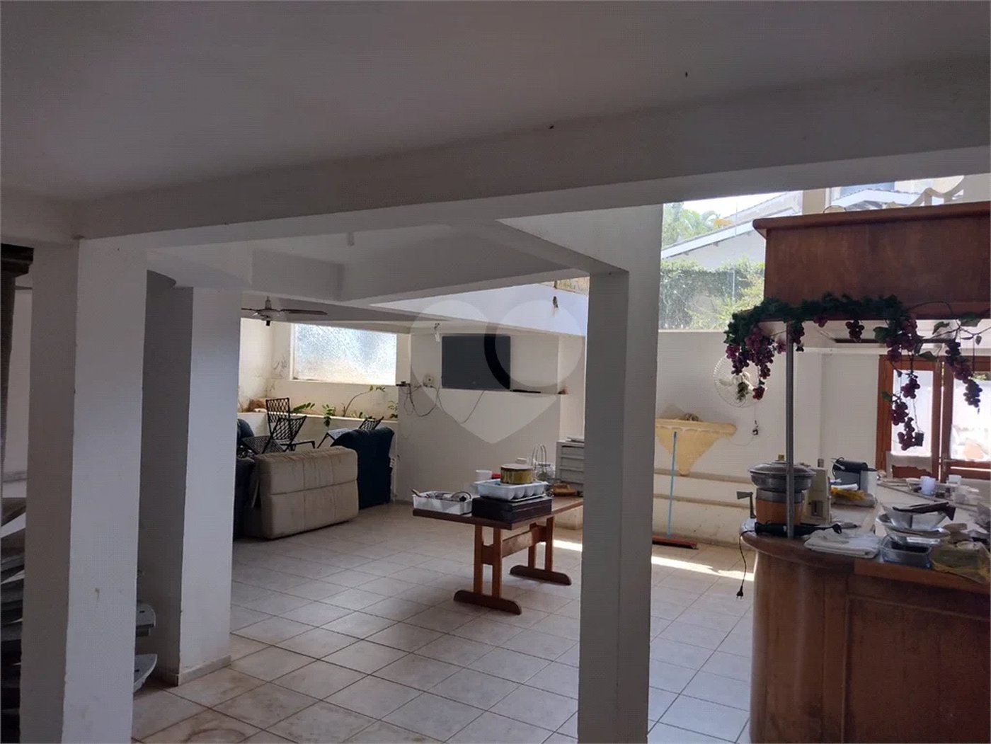 Casa à venda com 7 quartos, sendo 4 suítes, no condomínio Estância Marambaia, Vinhedo - SP