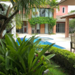 Casa à venda com 9 quartos, sendo 8 suítes, no condomínio Village Elisabete, Rio de Janeiro - RJ