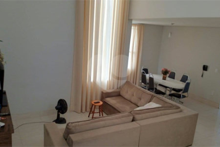Casa à venda com 3 quartos, sendo 1 suíte, em Residencial Central Parque, Salto, SP