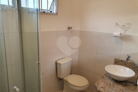 Sobrado à venda com 2 quartos em Chácara Monte Alegre, São Paulo, SP