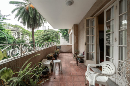 Apartamento à venda com 4 quartos, sendo 1 suíte, em Higienópolis, São Paulo, SP