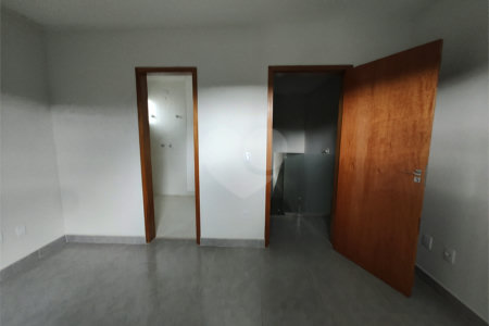 Casa Térrea à venda com 3 suítes em Jardim do Lago, Atibaia, SP