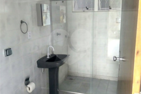Sobrado à venda com 4 quartos, sendo 1 suíte,  em Jardim Pacaembu, Jundiaí, SP