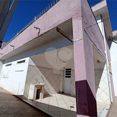 Casa à venda ou para alugar com 3 quartos, sendo 1 suíte, no Centro, Itapetininga, SP