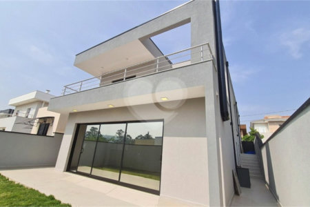 Casa à venda com 3 suítes no condomínio Vita Verdi, Valinhos - SP
