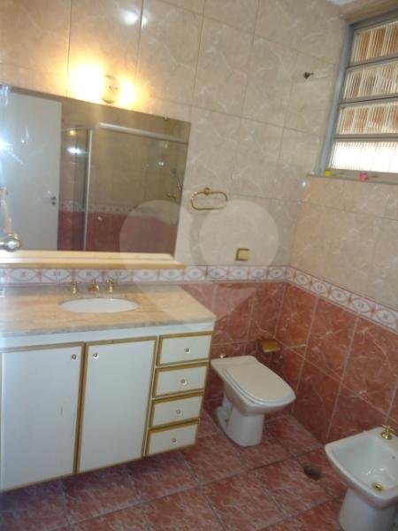 Casa Térrea à venda com 3 quartos, sendo 1 suíte,  em Vila Mariana, São Paulo, SP