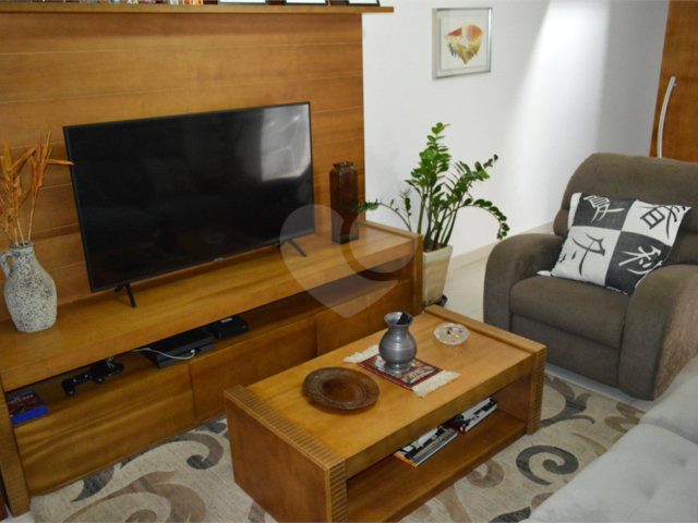 Casa à venda com 3 quartos, sendo 1 suíte,  em Jardim Prudência, São Paulo, SP