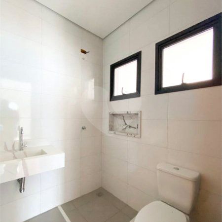 Casa à venda com 2 quartos, sendo 1 suíte, no condomínio Residencial Beija Flor, Atibaia - SP