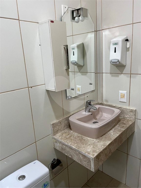 Casa à venda com 3 quartos, sendo 1 suíte,  em Vila Suissa, Mogi das Cruzes, SP