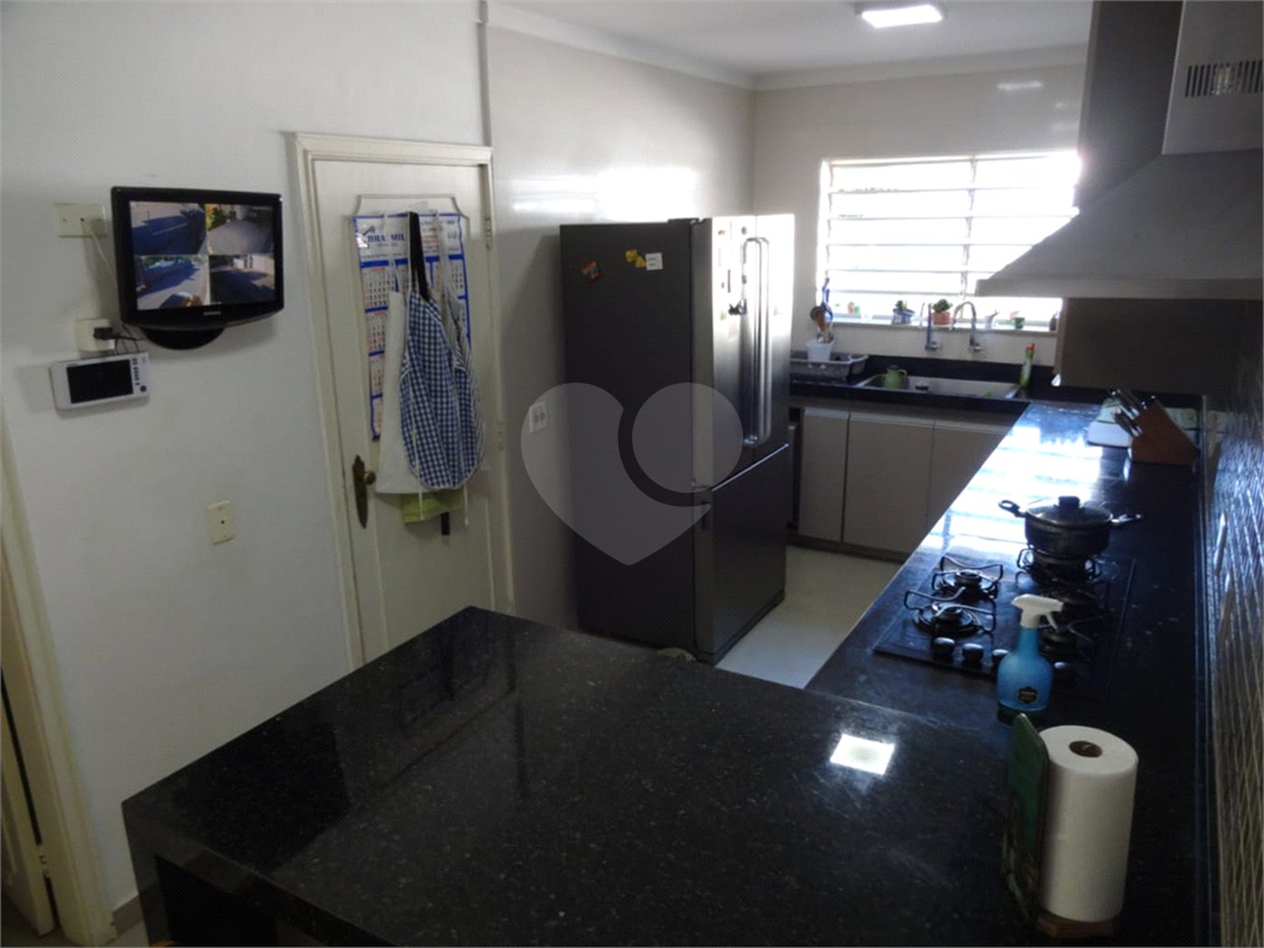 Casa à venda com 5 quartos, sendo 2 suítes,  em Vila Oliveira, Mogi das Cruzes, SP