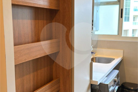 Apartamento à venda com 3 quartos, sendo 1 suíte,  em Jardim Paulista, São Paulo, SP