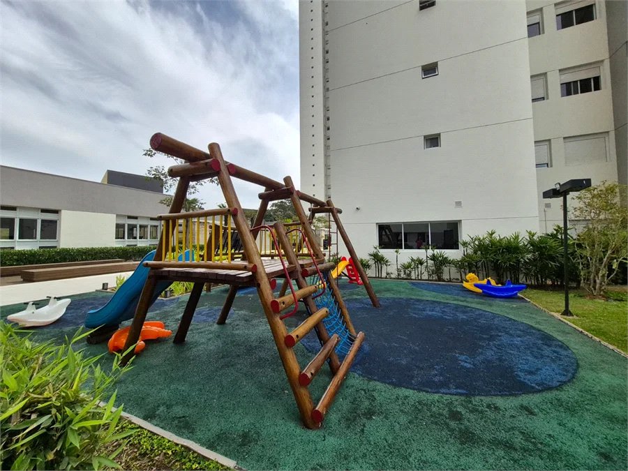 Apartamento à venda com 4 quartos, sendo 2 suítes,  em Jardim Vazani, São Paulo, SP