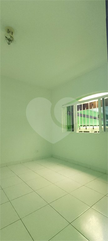 Sobrado à venda com 2 quartos em Jardim Itacolomi, São Paulo, SP