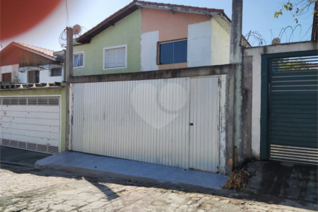 Sobrado à venda com 3 quartos, sendo 1 suíte, em Chácara Monte Alegre, São Paulo, SP