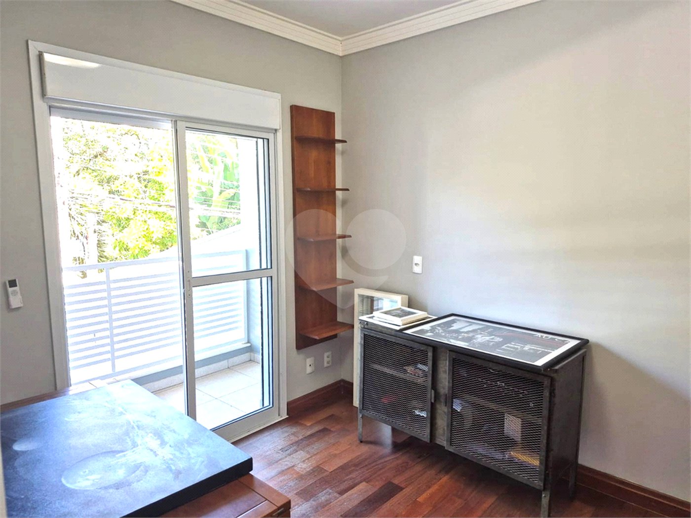 Casa para alugar com 5 quartos, sendo 4 suítes, no condomínio Colinas Japore, São Paulo - SP