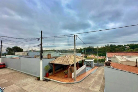 Casa à venda com 3 quartos, sendo 1 suíte, no condomínio San Siro, Jundiaí - SP
