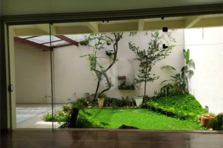 Casa à venda com 4 quartos, sendo 2 suítes, em Jardim das Vertentes, São Paulo, SP