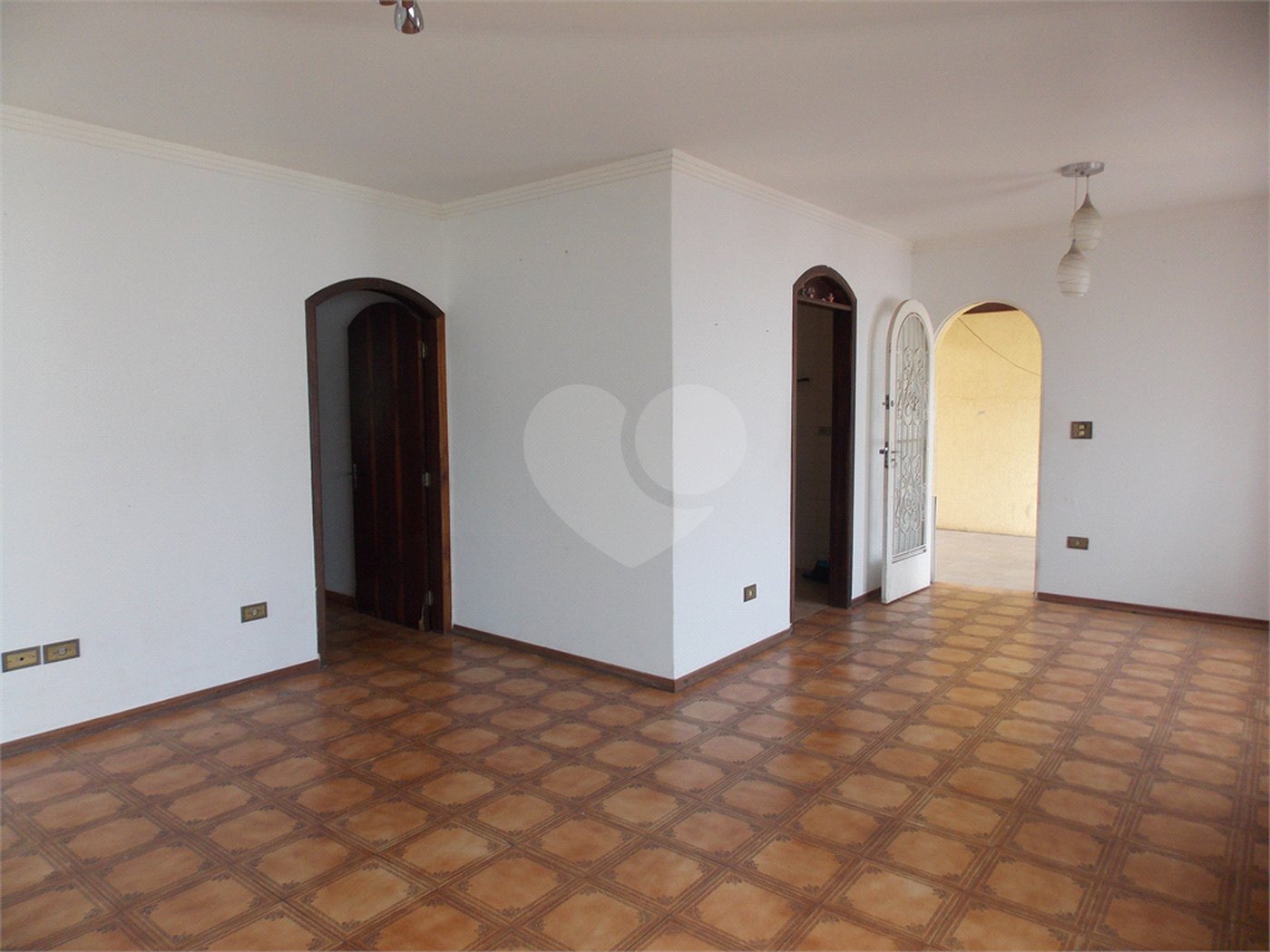 Casa à venda com 3 quartos, sendo 2 suítes, em Vila Helena, Atibaia, SP