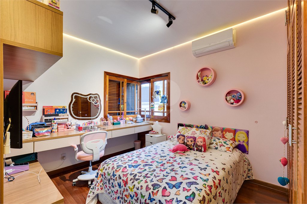 Casa à venda com 4 suítes em Chácara Monte Alegre, São Paulo, SP