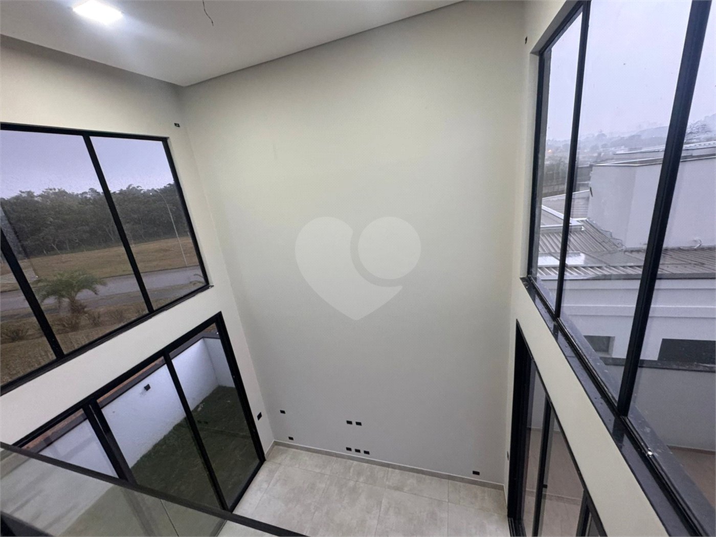 Casa à venda com 4 quartos, sendo 3 suítes,  no condomínio Alphaville Castelo, Itu - SP