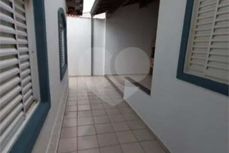 Casa à venda com 3 quartos, sendo 2 suítes,  em Conjunto Residencial Trinta e Um de Março, São José dos Campos, SP