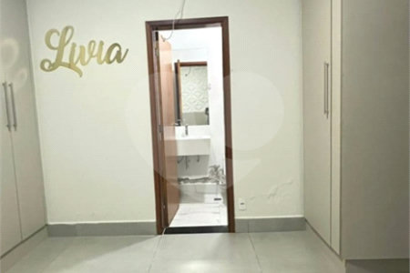 Casa à venda com 3 quartos, sendo 2 suítes, no condomínio Residencial Maria Dulce, Indaiatuba - SP