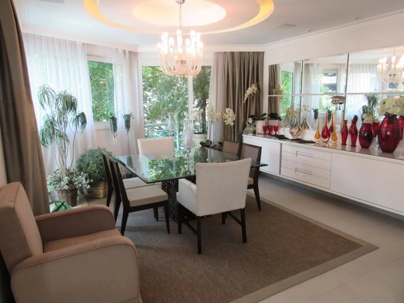 Apartamento à venda com 3 suítes em Real Parque, São Paulo, SP