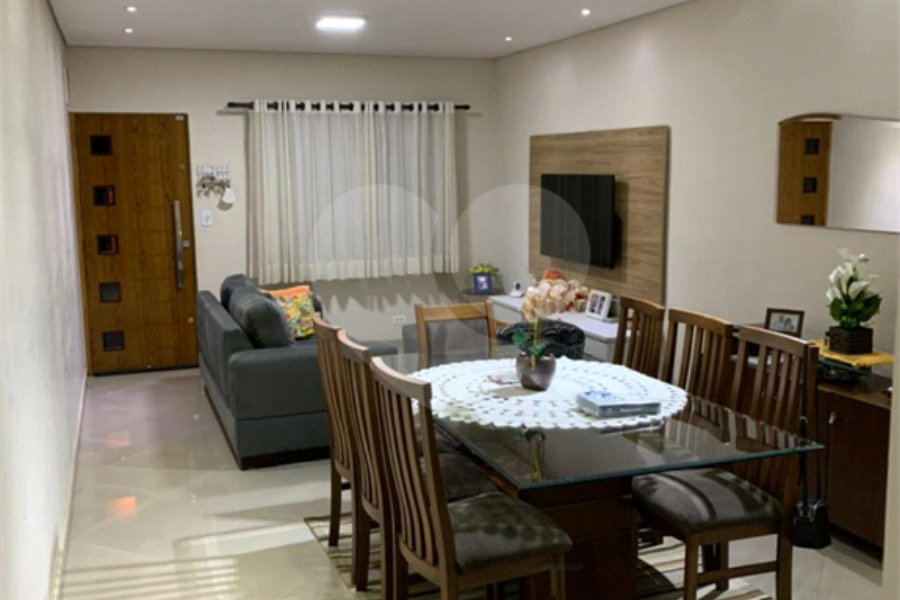 Sobrado à venda com 3 quartos, sendo 1 suíte, em Jardim Aricanduva, São Paulo, SP
