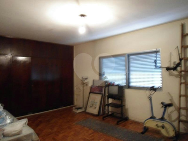 Casa à venda com 5 quartos, sendo 2 suítes,  em Planalto Paulista, São Paulo, SP