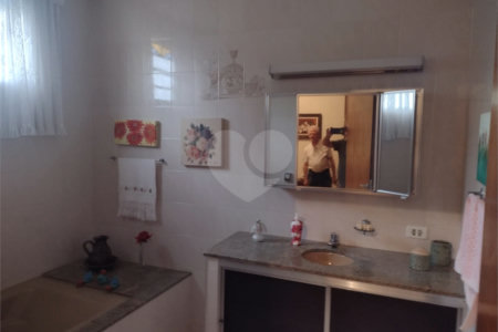 Chácara localizada no Condomínio Leila a venda.