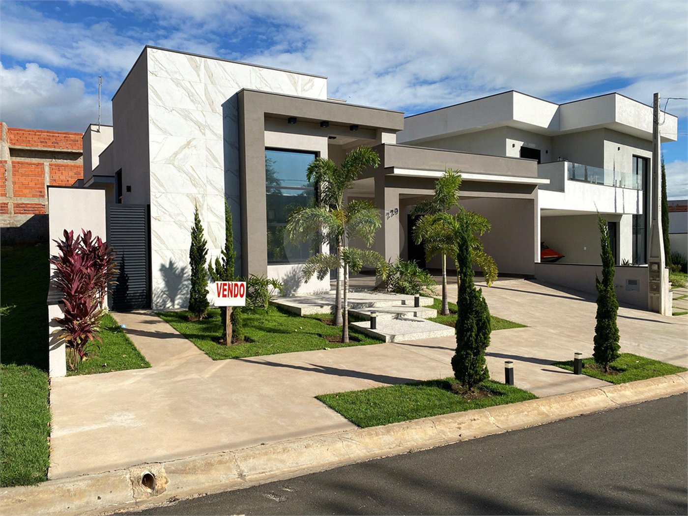Casa à venda com 3 suítes no condomínio Lagos D Icaraí, Salto - SP