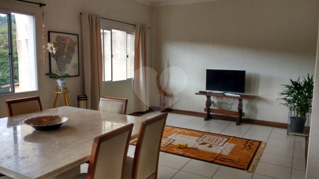 Sobrado à venda com 3 quartos, sendo 1 suíte, em Tremembé, São Paulo, SP
