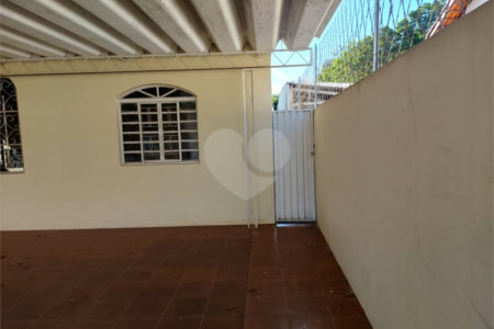 Casa de Vila à venda com 5 quartos, sendo 1 suíte, em Vila Martina, Valinhos, SP