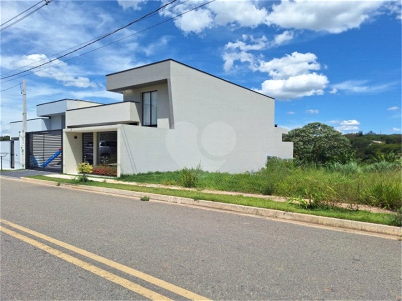 Terreno à venda com 1 suíte em Pinheirinho, Vinhedo, SP