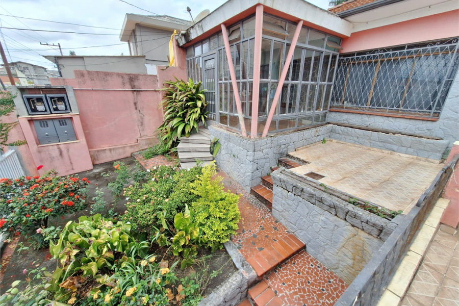 Casa Térrea à venda com 5 quartos, sendo 3 suítes,  em Vila Mazzei, São Paulo, SP