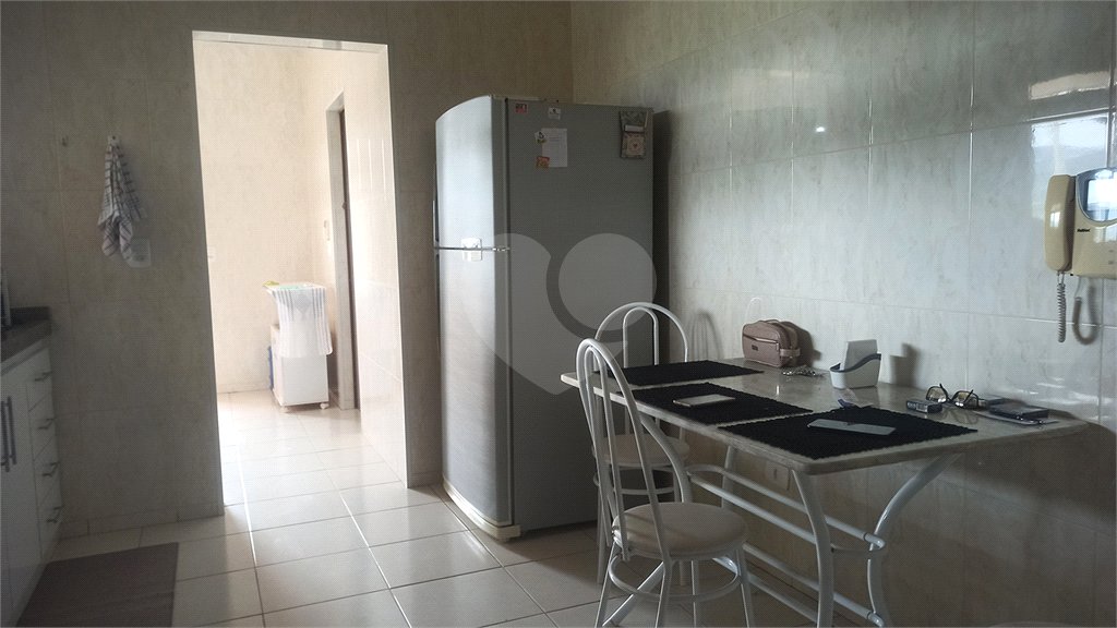 Casa à venda com 3 quartos, sendo 1 suíte, no condomínio Serra da Estrela, Atibaia - SP