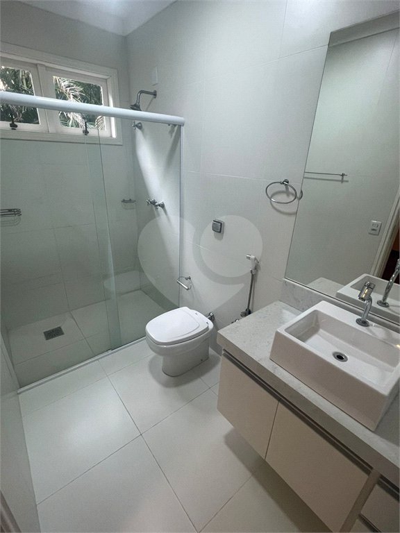 Casa à venda ou para alugar com 4 quartos, sendo 2 suítes, no condomínio Lago Azul, Araçoiaba da Serra - SP