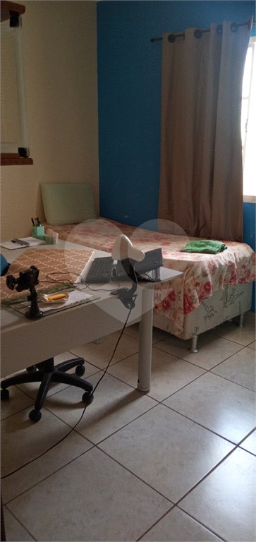 Casa a venda no Parque Fehr.