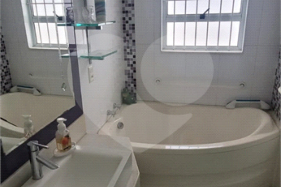 Sobrado à venda com 4 quartos, sendo 2 suítes, em Tucuruvi, São Paulo, SP