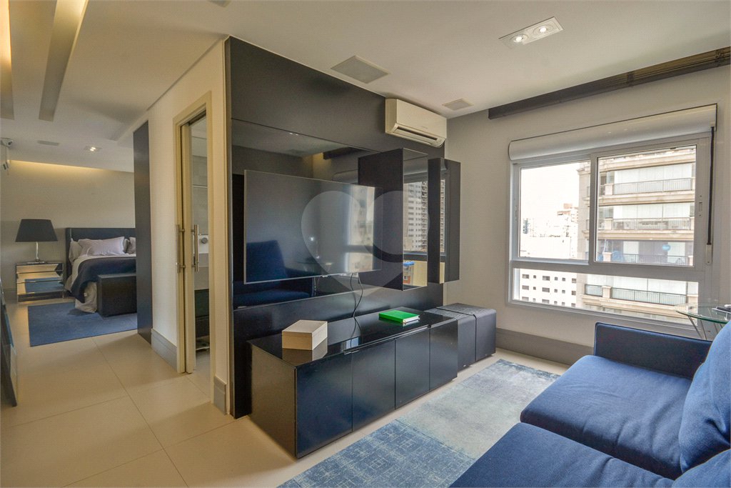 Apartamento à venda com 4 suítes,  em Vila Uberabinha, São Paulo, SP