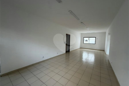 Casa para alugar com 9 quartos, sendo 3 suítes, em Jardim Panorama, Sorocaba, SP